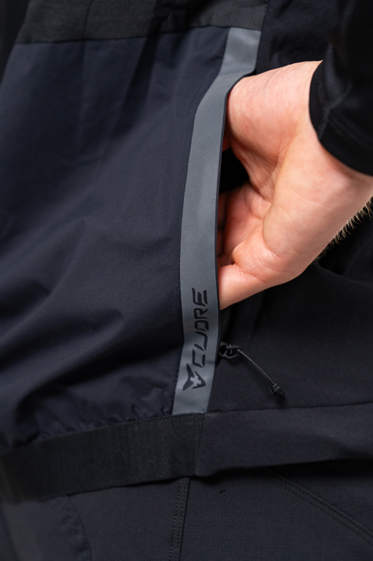 cuore-mens-primaloft-evolve-vest-black86.jpg