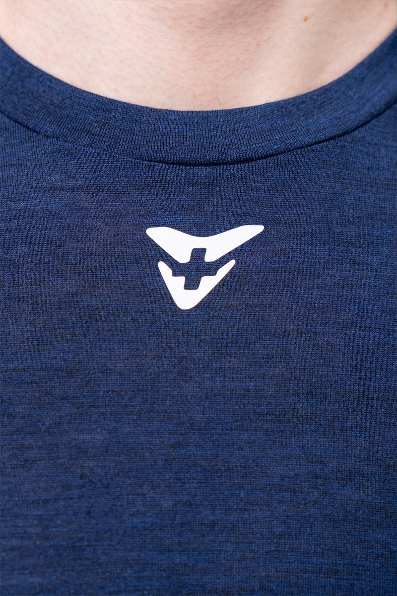 cuore-unisex-merino-baselayer-3-1.jpg