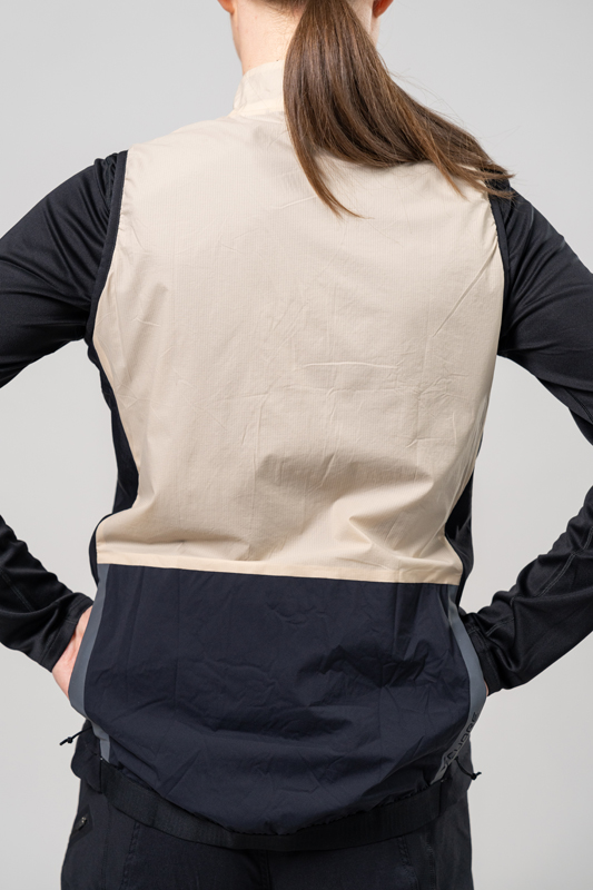cuore-womens-primaloft-evolve-vest-black69-1.jpg